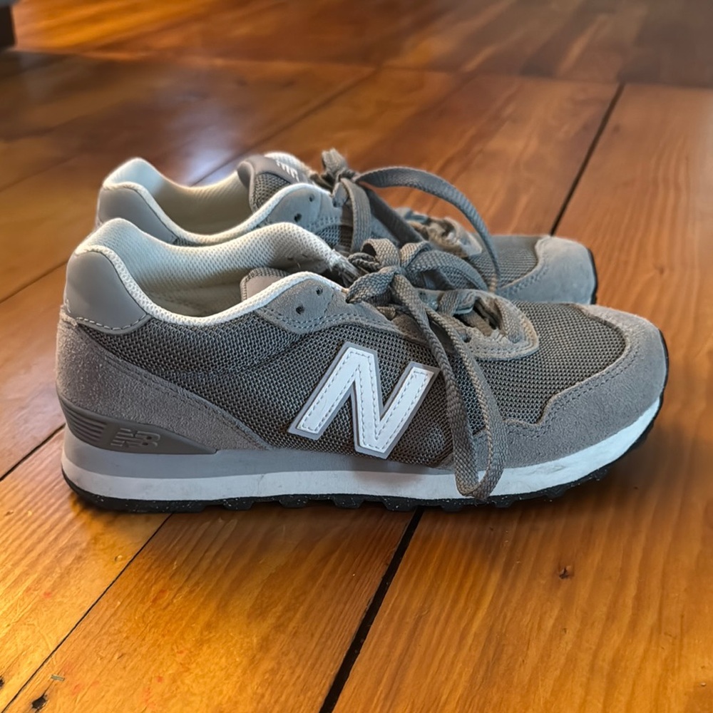 Women’s New Balance 515 Retro Sneakers size 7